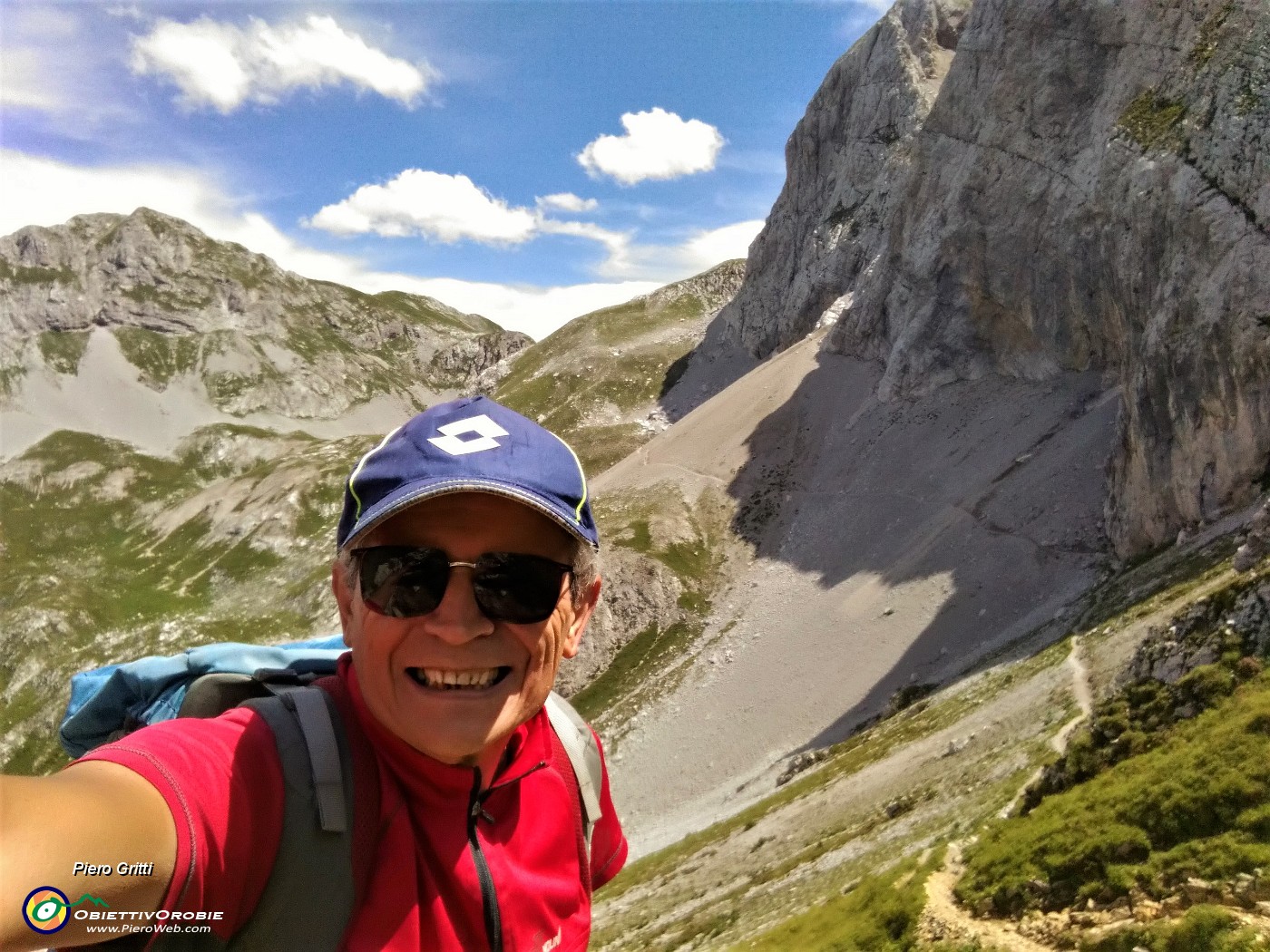 02 Dal Passo di Gabbia (2050 m) vista sul Mandrone.jpg